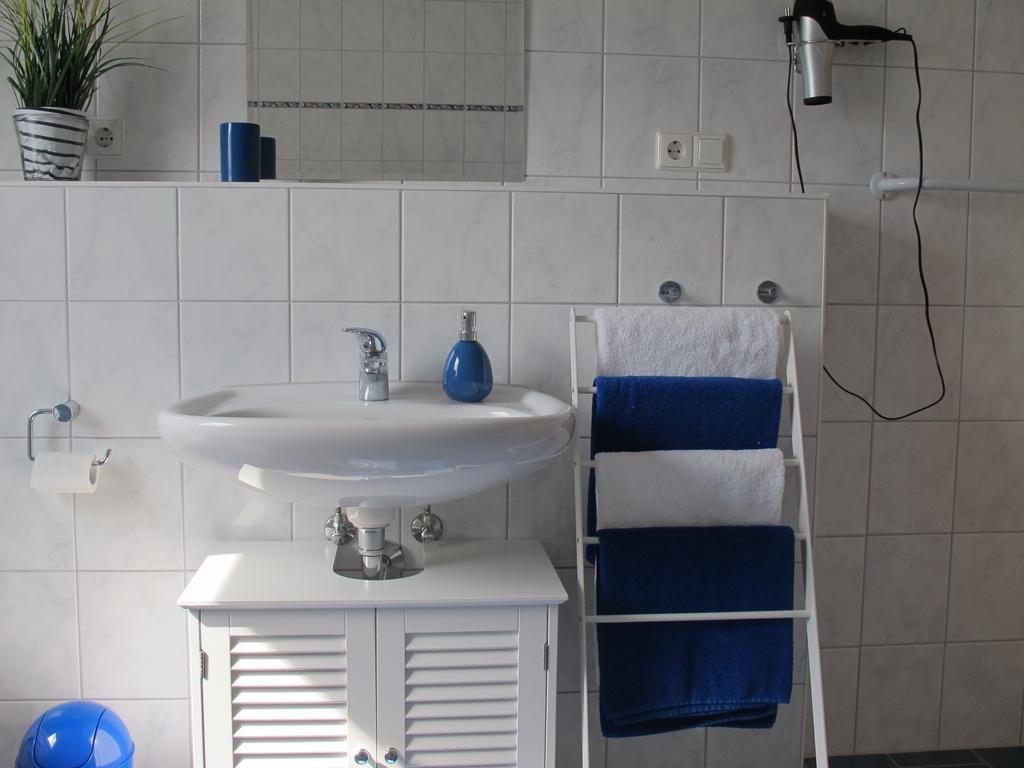 Ferienwohnung Pracht - Grosszuegige Fewo Ab 75 Qm روست الغرفة الصورة